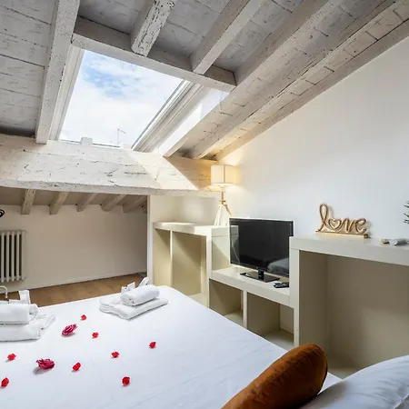 Duomo View And Hammam Apartment Florence